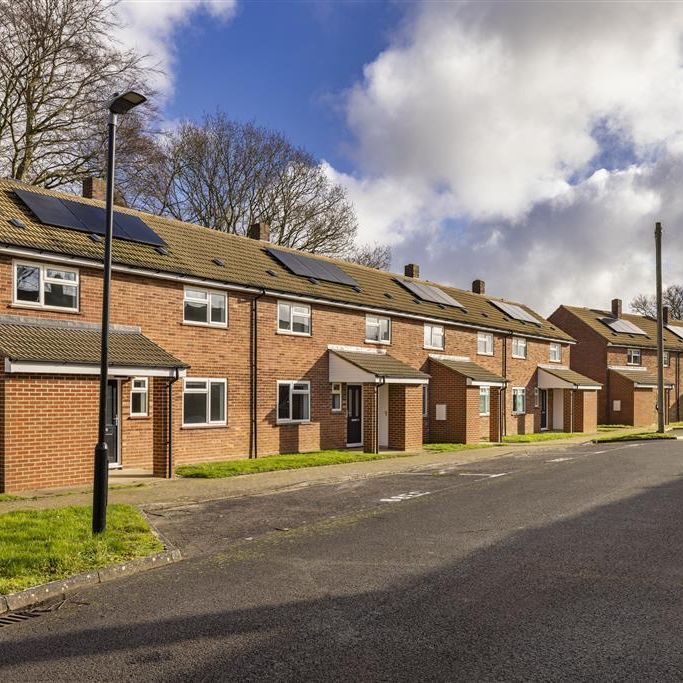 East Crescent, Dereham, Swanton Morley - Photo 1