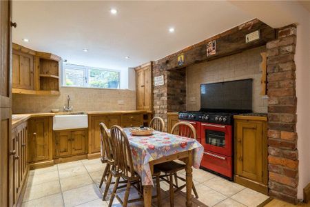 3 bedroom end of terrace house to rent - Photo 4