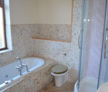 3 bedroom semi-detached house to rent - Photo 5