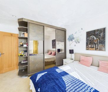 3 bedroom end of terrace house to rent - Photo 4
