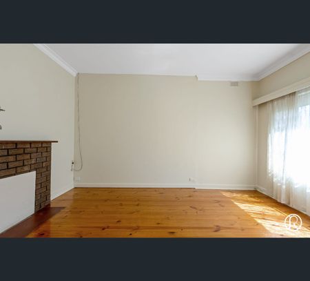 17 Barnett Terrace, Seacliff Park, SA 5049 - Photo 4