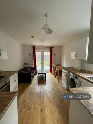 4 bedroom maisonette to rent - Photo 1