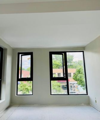 970 Boul. Décarie, Montréal (Saint-Laurent), QC H4L - Photo 1