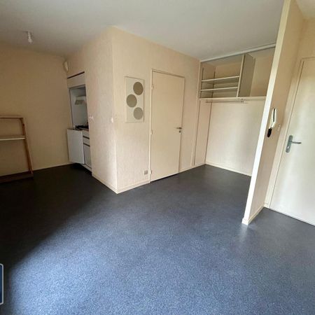Location Appartement 1 pièce 20m² ST BENOIT 86280 - Photo 4