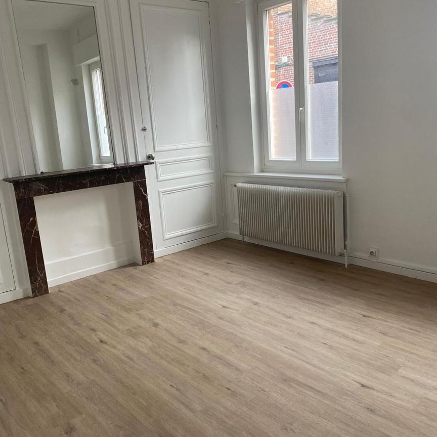 A LOUER LOCAL PROFESSIONNEL LYS LEZ LANNOY - Photo 1