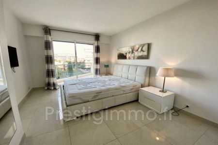 Front de mer, Location appartement de prestige 3 pièces 103 m² - Photo 5
