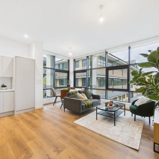 Lakeside East, The Causeway, Staines-Upon-Thames,TW18 - Photo 1