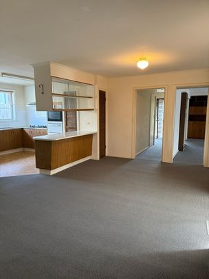 226 Gallaghers Road, Glen Waverley - Photo 1