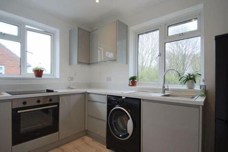 2 bedroom maisonette to rent - Photo 3