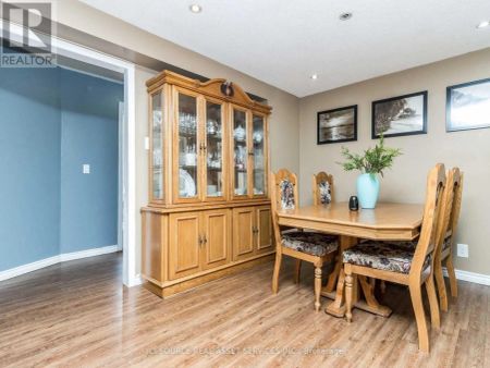 26 MCMURCHY AVENUE S - Photo 4