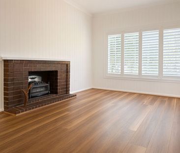 Newly Renovated 2 Bedroom Home – All Utilities Included – Prime Erm... - Photo 2