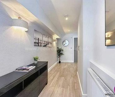 2 bedroom property to rent in London - Photo 1