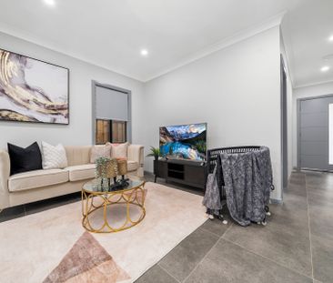 Exquisite Double Storey Home - Photo 3