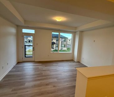 For Lease - 26 Ennerdale Street, Barrie, Ontario - Photo 1