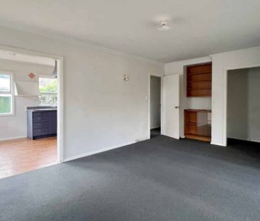 3 Bedroom Home in Melville - Photo 5