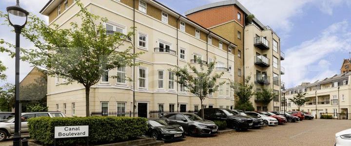 Fantastic modern and well located two bed in Camden - Photo 1