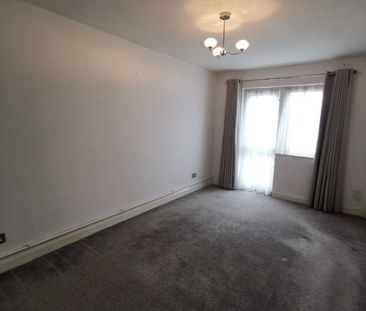 2 Bed Flat, Brook Court, TW8 - Photo 2