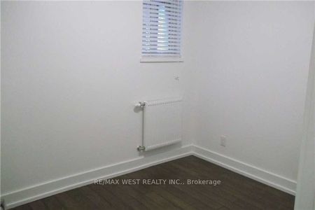 For Lease - 111 Lippincott Street Unit# Lower, Toronto, Ontario - Photo 3