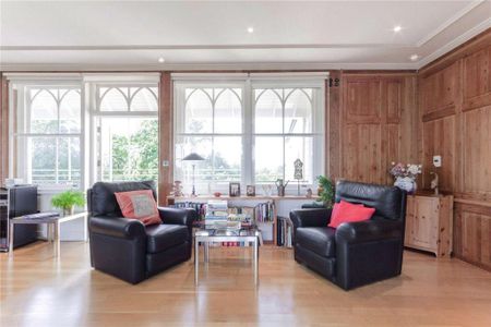 3 bedroom flat to rent - Photo 2