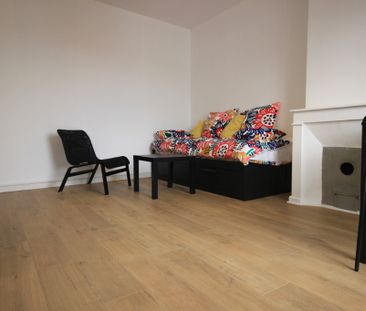Appartement a louer Paris - Loyer €804/mois charges comprises ** - Photo 4