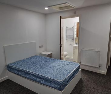 Studio to rent - Photo 6