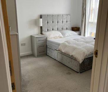 1 bedroom in a house share to rent - Photo 3