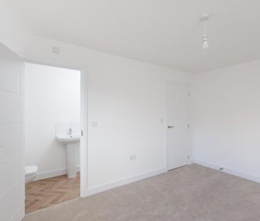 5 bedroom detached house to rent - Photo 5