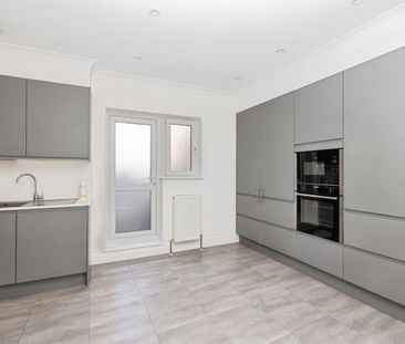 3 Bed Flat, Pratt Street, NW1 - Photo 4