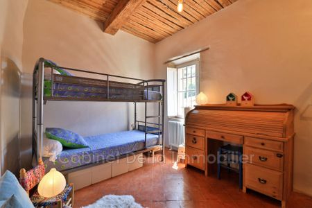 Location Maison 5 pièces 120m² OLLIOULES 83190 - Photo 4