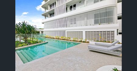 Beachside Elegance - Luxury 3 Bedroom Apartment with Sought After Northwest Aspect in Prime Coastal Location - Photo 2