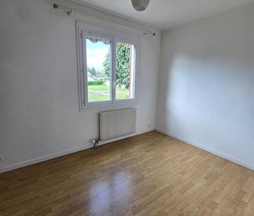 Location Maison 4 pièces 85m² HEROUVILLE ST CLAIR 14200 - Photo 2