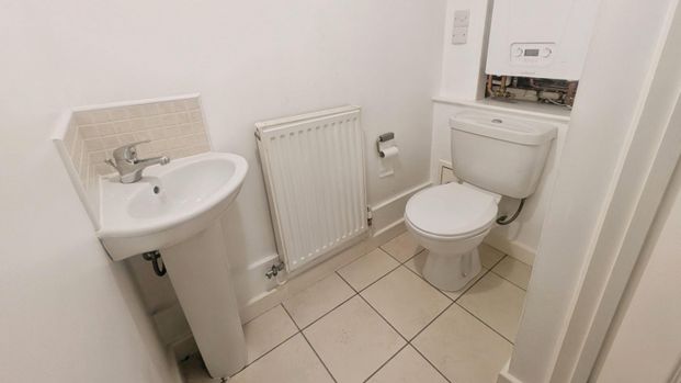 2 bedroom House To Let - Photo 1