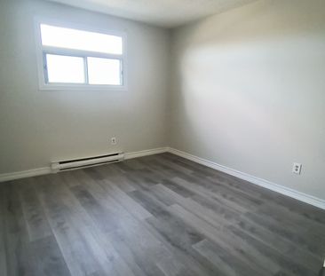 For Lease - 560 Bloor Street Unit# 404, Oshawa, Ontario - Photo 5