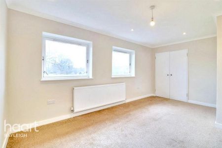 2 bedroom terraced house to rent - Photo 4