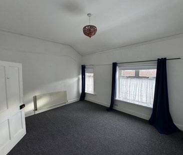 2 Bed Terraced House, Hinderton Road, CH41 - Photo 4