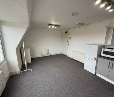 Studio Flat, Golders Green Road, NW11 - Photo 1