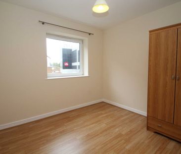 2 bed Apartment for rent - Photo 4