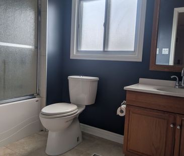 For Lease - 296 King Andrew Drive, Mississauga, Ontario - Photo 3