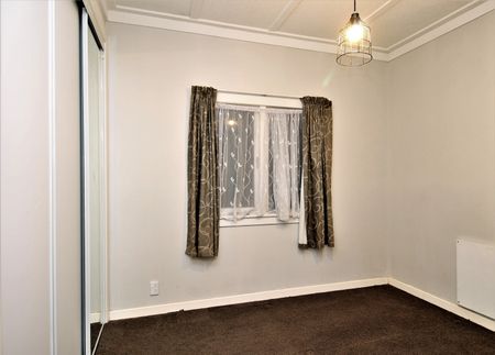 4 Fruitvale Road, New Lynn, Auckland - Photo 3