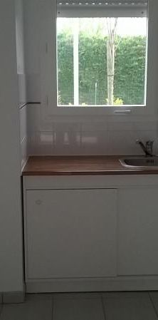 Location Maison 3 pièces 74m² VAYRES 33870 - Photo 1