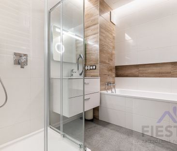 Warszawa Wilanów, al. Rzeczypospolitej - Photo 2