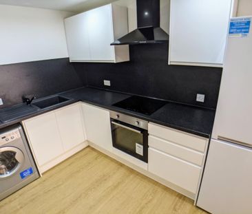 2 bedroom flat to rent - Photo 6