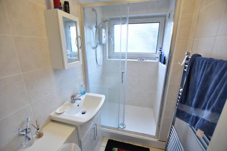 4 bedroom house to rent - Photo 3