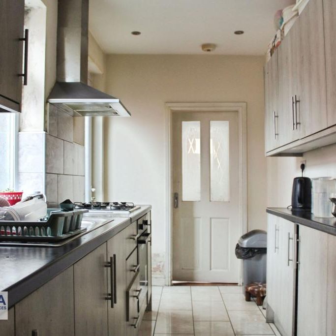 3 bedroom terraced house to rent - Photo 1