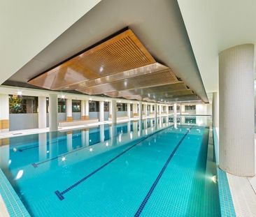 FURNISHED A SPACIOUS 3-BEDROOM APARTMENT IN WATERLOO! - Photo 4