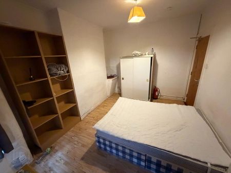56 Fitzroy Avenue, Belfast, BT7 1HX - Photo 3