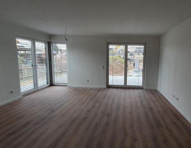 Schöne, helle Erdgeschoss 2-Zimmerwohnung in zentraler Lage - Foto 1