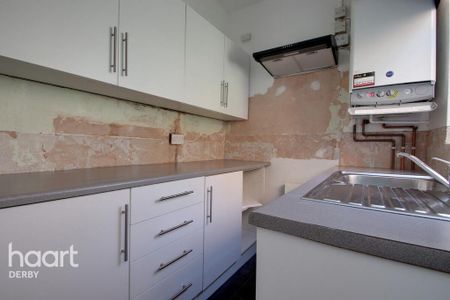 2 bedroom terraced house to rent - Photo 3