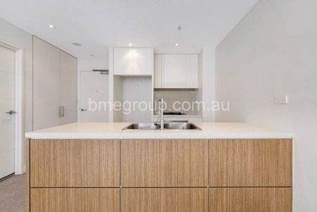 Bright & Spacious 1-Bedroom Haven | Stunning City Views | Prime Hurstville Location - Photo 4