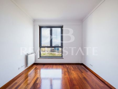 3 room luxury Apartment for rent in Lisbon - Photo 2